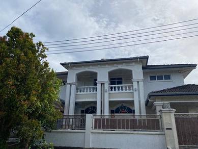 Semi-Detached House For Sale in Miri,SWK