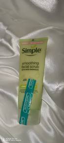 SIMPLE Kind to Skin Smoothing Facial Scrub 75ml