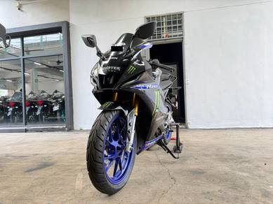 Yamaha R15