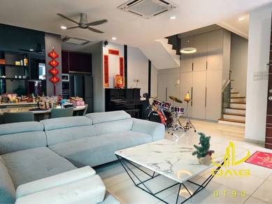 Semi-Detached House For Sale in Klang,SGR