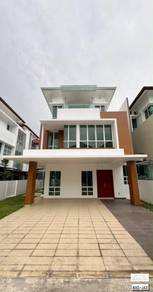 Semi-Detached House For Sale in Setia Alam,SGR