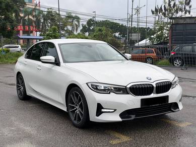 BMW 320i 20i SPORT in Johor Bahru, JHR