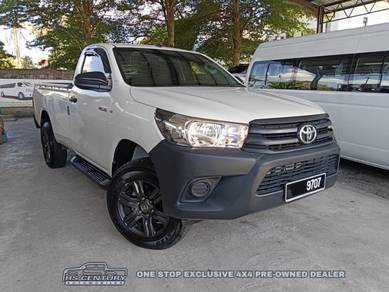 2025 Toyota Hilux MT