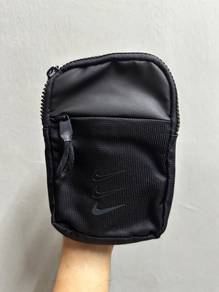 Nike Unisex Sportswear Essentials Hip Pack (Small)