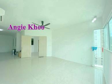 Condominium For Sale in The Clovers