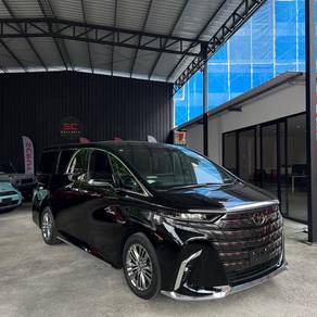 Toyota Alphard Z in Ampang Hilir, KUL