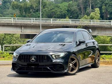 Mercedes Benz A180 180 AMG (CBU) in Desa Petaling, KUL