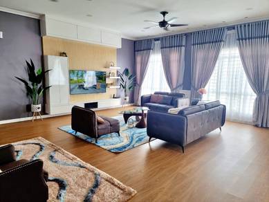 Condominium For Sale in Suasana Lumayan