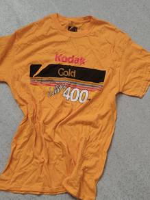 Baju kuning kodak M