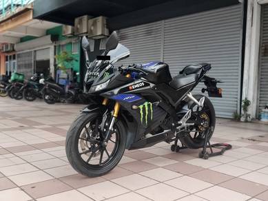 Yamaha R15