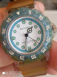 Bayliners watch japan