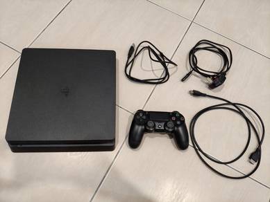 User PS4 Slim
