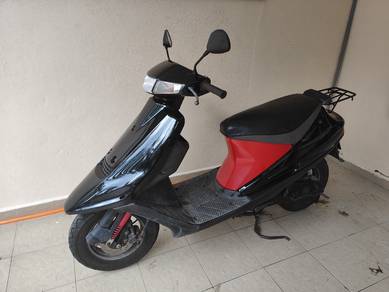Suzuki V100