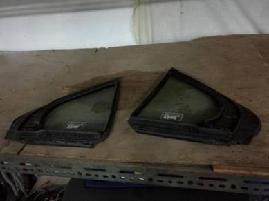 Honda Accord Euro R CL7 Triangle Glass