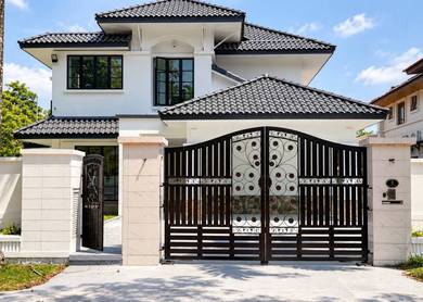 Bungalow House For Sale in Bukit Jelutong,SGR