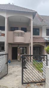 Room in Puchong, SGR