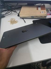 iPad Air 5th Gen 64GB WiFi plus Apple Pencil
