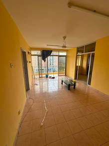 Condominium For Sale in Venice Hill