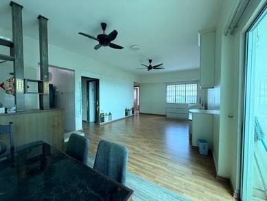 Apartment For Sale in Bayu Puteri 3
