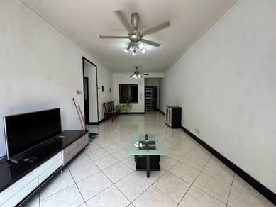 Condominium For Sale in Marina Court