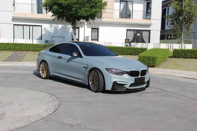 BMW M4 in Telok Panglima Garang, SGR