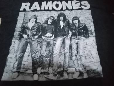 RAMONES 1-2-3-4 t-shirt gildan