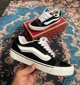 vans knu