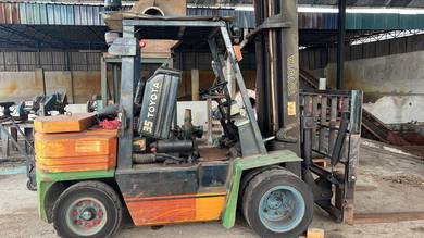 Toyota Diesel Forklift 5FD35 5m Mast + Hinge Fork