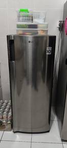 upright freezer LG