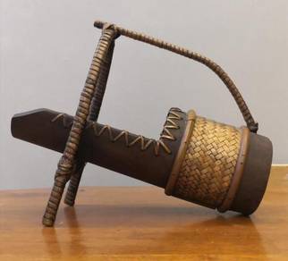 Wine bottle holder