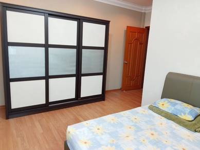 Room in Miri, SWK