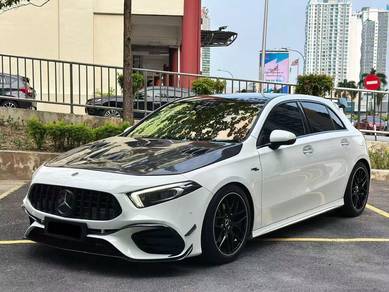 Mercedes Benz A180 180 AMG LINE (CBU) in Desa Petaling, KUL