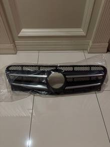 Mercedes Benz GLA x156 Grille ORIGINAL