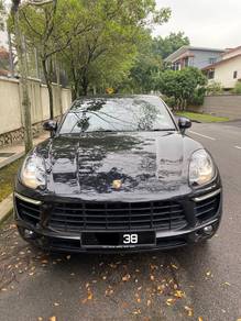 Porsche Macan in Mont Kiara, KUL