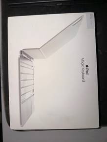 Apple Magic Keyboard 11” (M4)(M5)