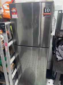 Peti ais sharp 2 pintu untuk dijual