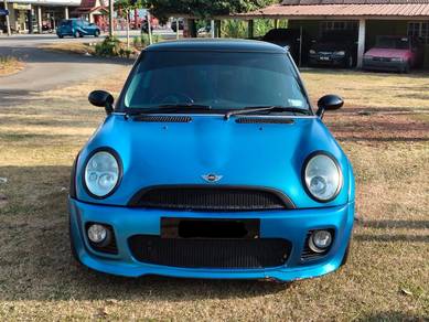 Mini Cooper in Tanjong Kling, MLK