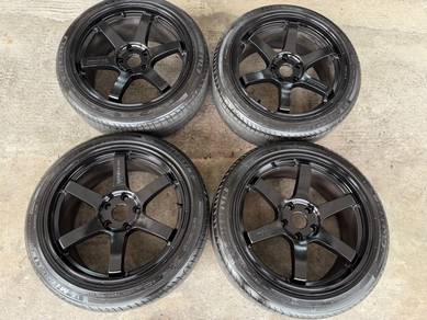 Rim te37 gloss black 18 inch tyr michelin 90%