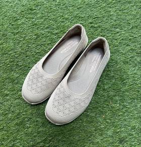 Kasut Skechers untuk Dijual