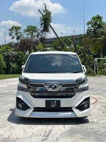 Toyota Vellfire in Bukit Jalil, KUL