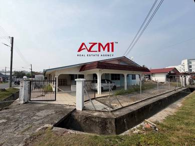 Semi-Detached House For Sale in Miri,SWK