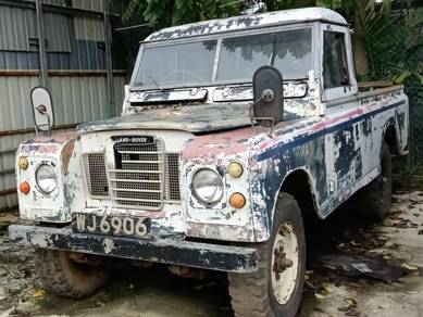 Land Rover Series 3 in Masai, JHR