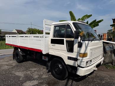 Lori Daihatsu DELTA 3 TAN KARGO KAYU DISEL HIJAU