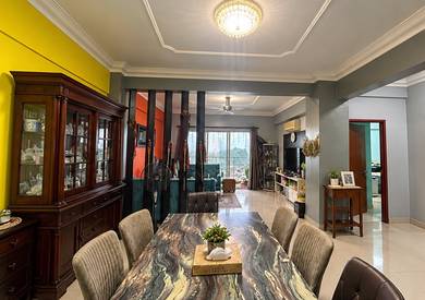 Condominium For Sale in Mas Kiara Residence