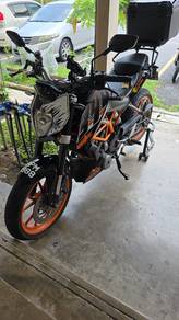 KTM 390 Duke