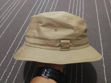 VINTAGE Burberrys BUCKET HAT L