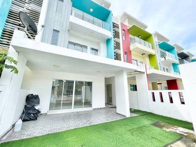 2.5-storey Terraced House For Sale in Semenyih,SGR