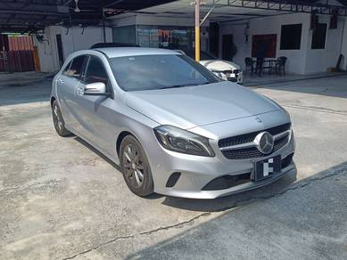 Mercedes Benz A180 180 AMG TURBO (CBU) in Kajang, SGR