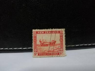 1935 New Zealand Stamp Farm Machine Harvesting