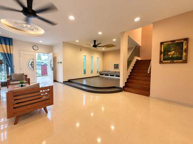 Semi-Detached House For Sale in Perling,JHR